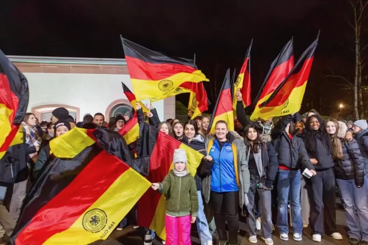 Live dabei- Spiel der Frauen Nationalmannschaft in Kaiserslautern